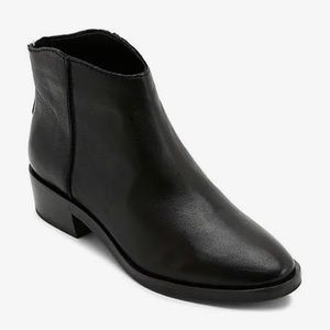 Dolce Vita Tavin Black Bootie Size 7